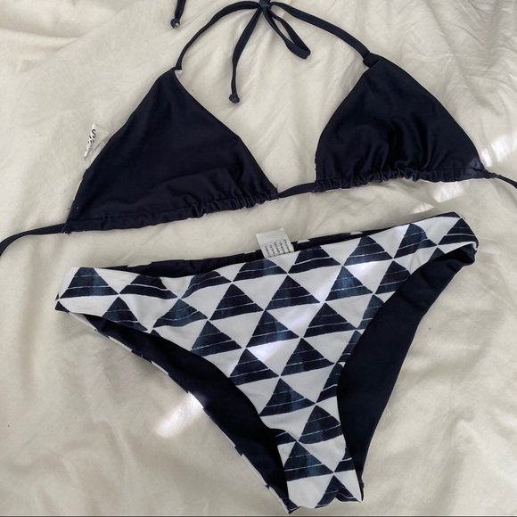 Reversible Bikini - Picture 3 of 3